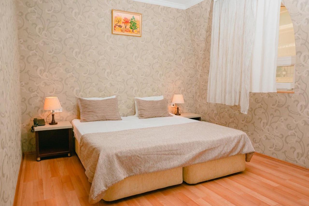 The Center Hotel Baku Bagian luar foto