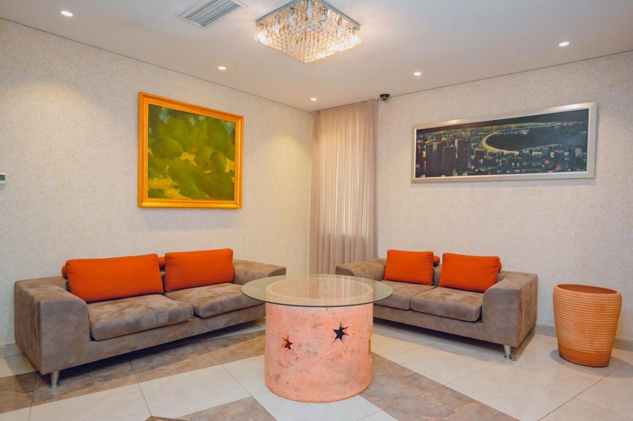 The Center Hotel Baku Bagian luar foto