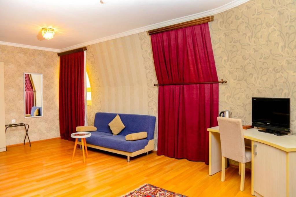 The Center Hotel Baku Bagian luar foto