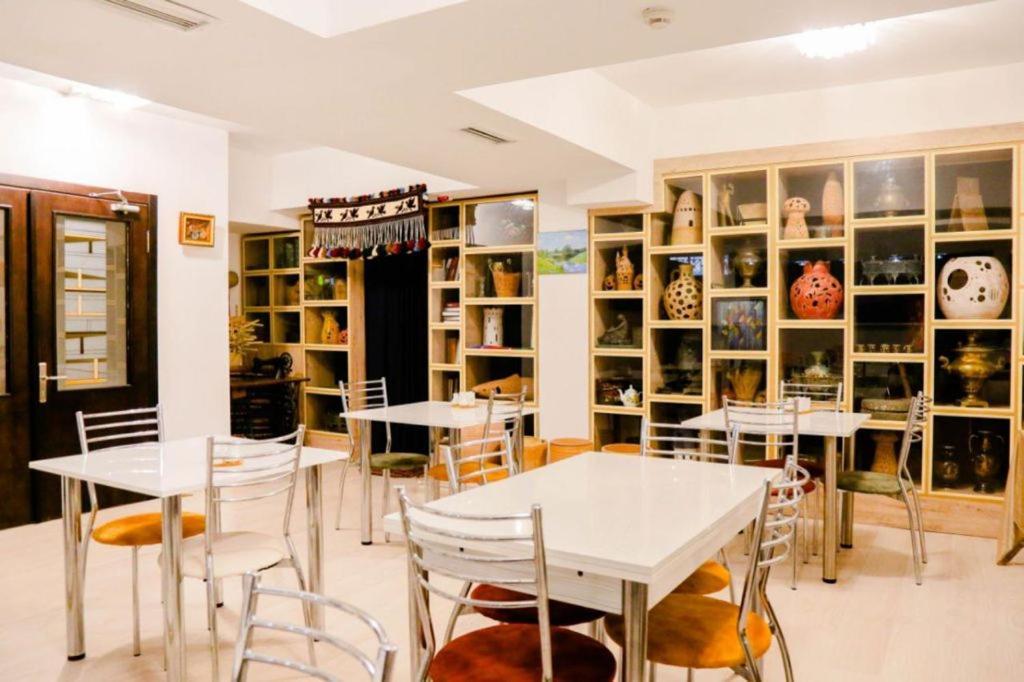 The Center Hotel Baku Bagian luar foto
